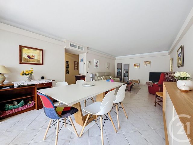 Appartement T3 à vendre - 3 pièces - 74.47 m2 - ST RAPHAEL - 83 - PROVENCE-ALPES-COTE-D-AZUR - Century 21 Sud Habitat