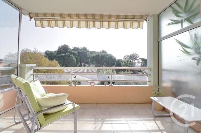 Afficher la photo en grand Appartement T3 à vendre - 3 pièces - 77.0 m2 - FREJUS - 83 - PROVENCE-ALPES-COTE-D-AZUR - Century 21 Sud Habitat