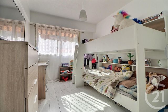 Appartement T3 à vendre - 3 pièces - 76.53 m2 - ST RAPHAEL - 83 - PROVENCE-ALPES-COTE-D-AZUR - Century 21 Sud Habitat