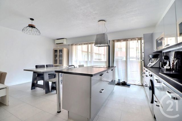Appartement T3 à vendre - 3 pièces - 76.53 m2 - ST RAPHAEL - 83 - PROVENCE-ALPES-COTE-D-AZUR - Century 21 Sud Habitat