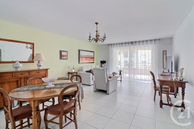 Appartement F4 à vendre - 4 pièces - 105.69 m2 - ST RAPHAEL - 83 - PROVENCE-ALPES-COTE-D-AZUR - Century 21 Sud Habitat