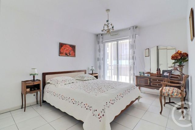Appartement F4 à vendre - 4 pièces - 105.69 m2 - ST RAPHAEL - 83 - PROVENCE-ALPES-COTE-D-AZUR - Century 21 Sud Habitat