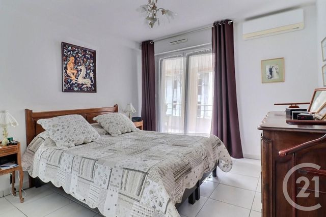 Appartement F4 à vendre - 4 pièces - 105.69 m2 - ST RAPHAEL - 83 - PROVENCE-ALPES-COTE-D-AZUR - Century 21 Sud Habitat