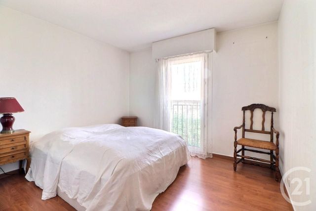 Appartement F3 bis à vendre - 4 pièces - 85.99 m2 - ST RAPHAEL - 83 - PROVENCE-ALPES-COTE-D-AZUR - Century 21 Sud Habitat