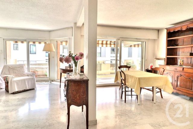 Appartement F3 bis à vendre - 4 pièces - 85.99 m2 - ST RAPHAEL - 83 - PROVENCE-ALPES-COTE-D-AZUR - Century 21 Sud Habitat