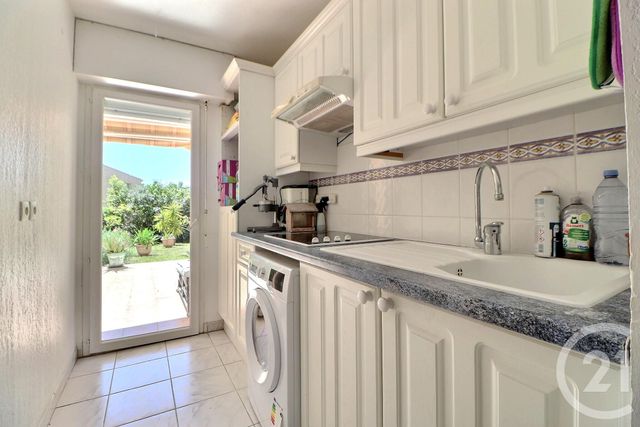 Appartement T4 à vendre - 4 pièces - 104.53 m2 - ST RAPHAEL - 83 - PROVENCE-ALPES-COTE-D-AZUR - Century 21 Sud Habitat