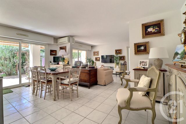 Appartement T4 à vendre - 4 pièces - 104.53 m2 - ST RAPHAEL - 83 - PROVENCE-ALPES-COTE-D-AZUR - Century 21 Sud Habitat