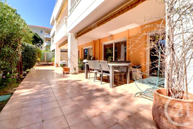Appartement T4 à vendre - 4 pièces - 104.53 m2 - ST RAPHAEL - 83 - PROVENCE-ALPES-COTE-D-AZUR - Century 21 Sud Habitat