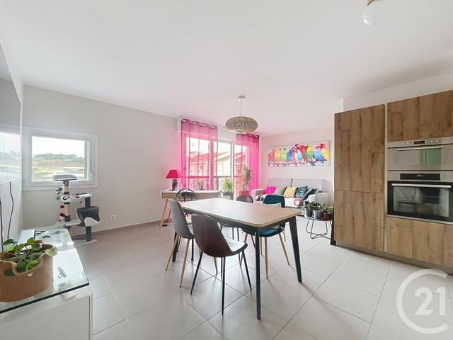 Appartement T2 à vendre - 2 pièces - 52.6 m2 - ST RAPHAEL - 83 - PROVENCE-ALPES-COTE-D-AZUR - Century 21 Sud Habitat