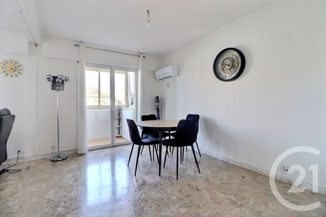 Appartement F3 à vendre - 3 pièces - 64.72 m2 - ST RAPHAEL - 83 - PROVENCE-ALPES-COTE-D-AZUR - Century 21 Sud Habitat