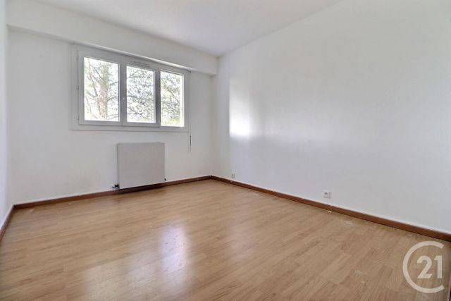 Appartement T3 à vendre - 3 pièces - 61.3 m2 - ST RAPHAEL - 83 - PROVENCE-ALPES-COTE-D-AZUR - Century 21 Sud Habitat