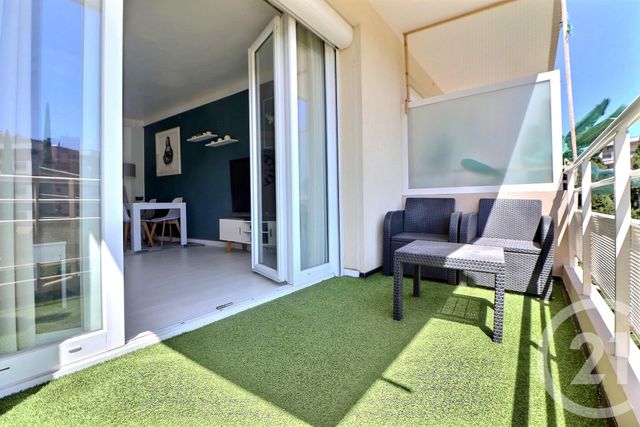 Appartement T4 à vendre - 4 pièces - 98.68 m2 - ST RAPHAEL - 83 - PROVENCE-ALPES-COTE-D-AZUR - Century 21 Sud Habitat