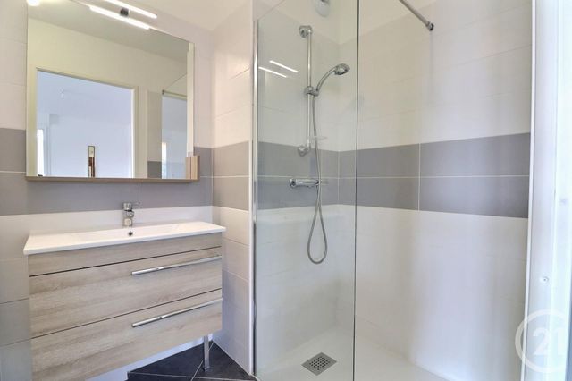 Appartement T4 à vendre - 4 pièces - 86.91 m2 - FREJUS - 83 - PROVENCE-ALPES-COTE-D-AZUR - Century 21 Sud Habitat