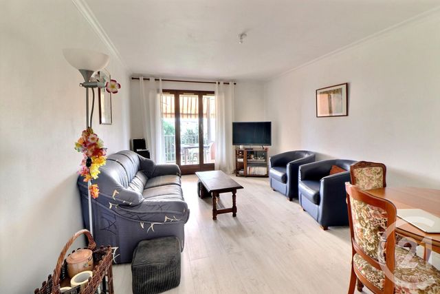 Afficher la photo en grand Appartement T3 à vendre - 3 pièces - 67.0 m2 - FREJUS - 83 - PROVENCE-ALPES-COTE-D-AZUR - Century 21 Sud Habitat