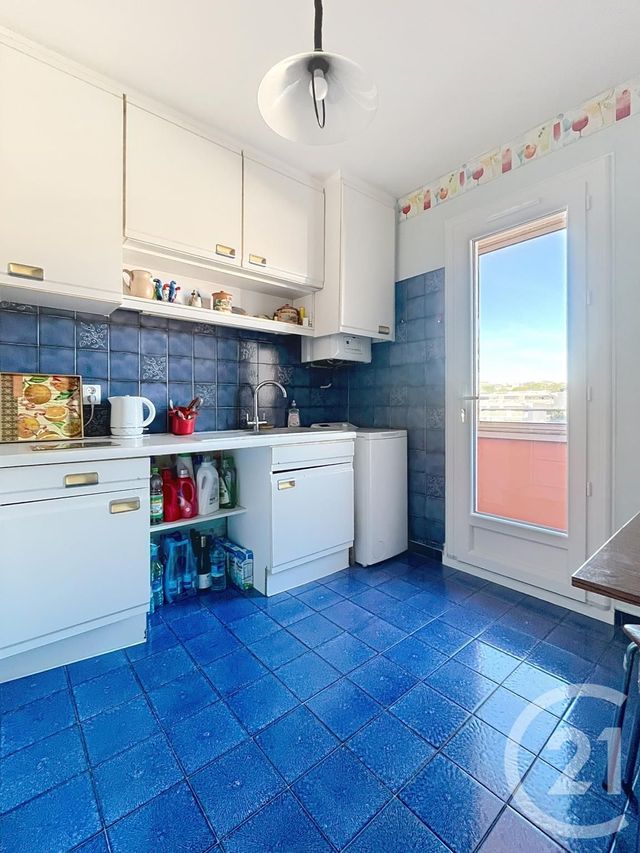 Appartement T3 à vendre - 3 pièces - 67.0 m2 - FREJUS - 83 - PROVENCE-ALPES-COTE-D-AZUR - Century 21 Sud Habitat