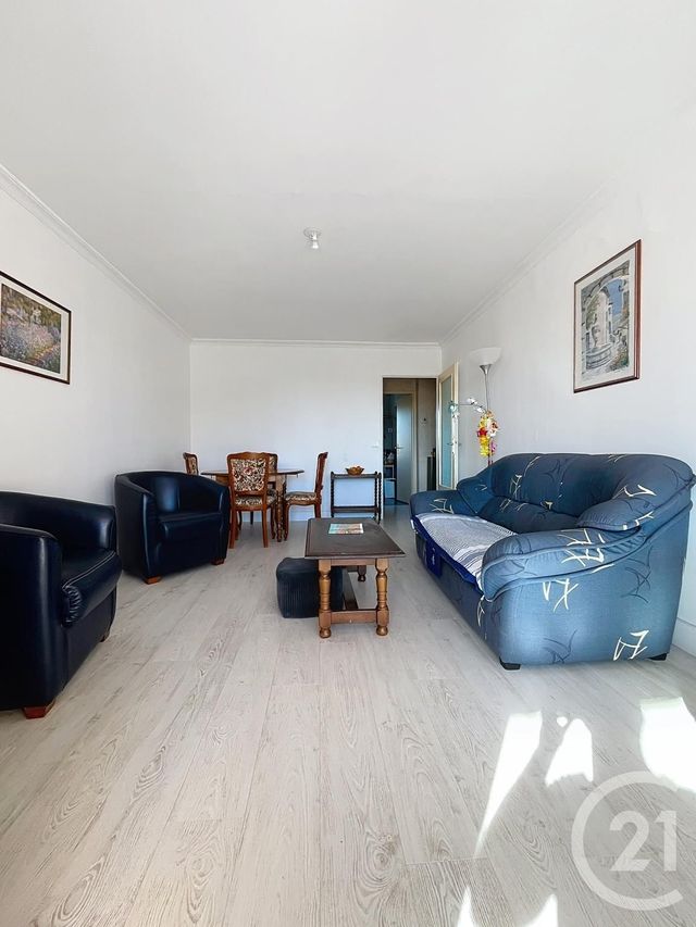 Appartement T3 à vendre - 3 pièces - 67.0 m2 - FREJUS - 83 - PROVENCE-ALPES-COTE-D-AZUR - Century 21 Sud Habitat
