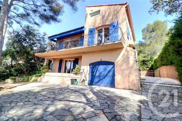 maison à vendre - 5 pièces - 130.0 m2 - ST RAPHAEL - 83 - PROVENCE-ALPES-COTE-D-AZUR - Century 21 Sud Habitat