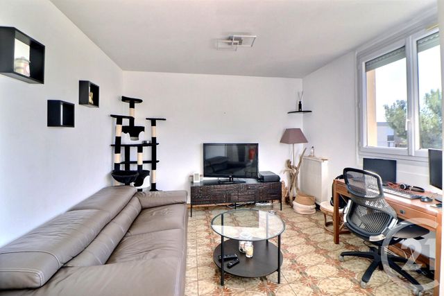 Appartement T4 à vendre - 4 pièces - 83.28 m2 - FREJUS - 83 - PROVENCE-ALPES-COTE-D-AZUR - Century 21 Sud Habitat