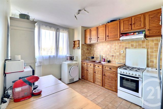 Appartement T4 à vendre - 4 pièces - 83.28 m2 - FREJUS - 83 - PROVENCE-ALPES-COTE-D-AZUR - Century 21 Sud Habitat