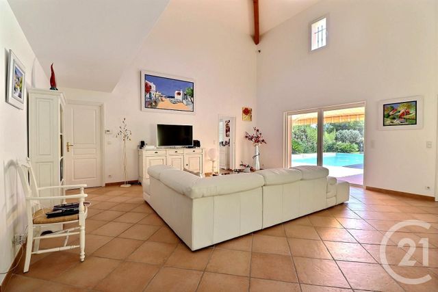Afficher la photo en grand maison à vendre - 6 pièces - 230.0 m2 - ST RAPHAEL - 83 - PROVENCE-ALPES-COTE-D-AZUR - Century 21 Sud Habitat