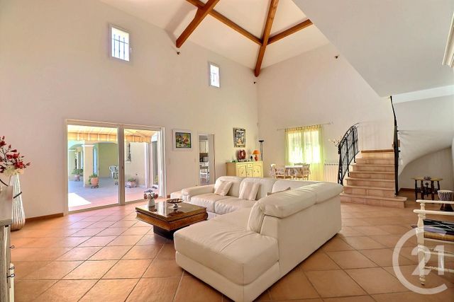 Afficher la photo en grand maison à vendre - 6 pièces - 230.0 m2 - ST RAPHAEL - 83 - PROVENCE-ALPES-COTE-D-AZUR - Century 21 Sud Habitat